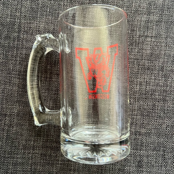 Vintage 80’s University of Wisconsin Glass Mug - Picture 2 of 4
